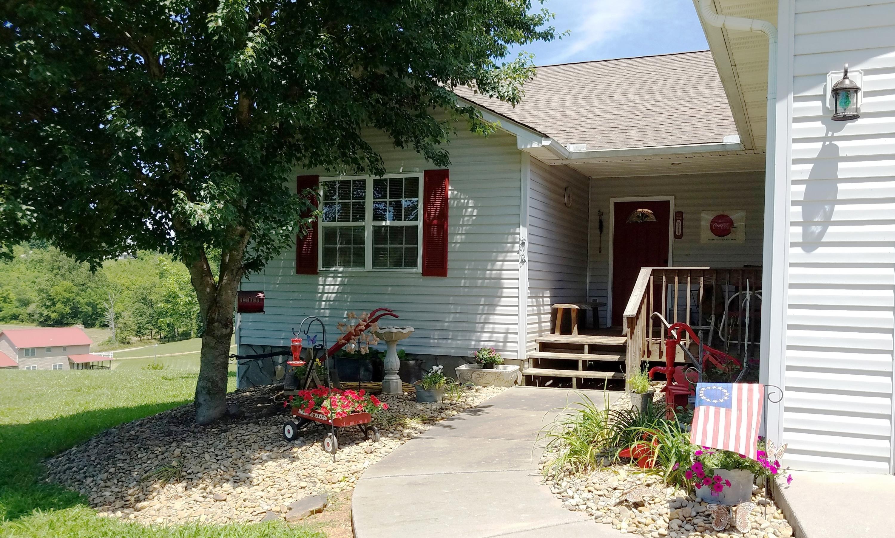 3285 Brooks Road