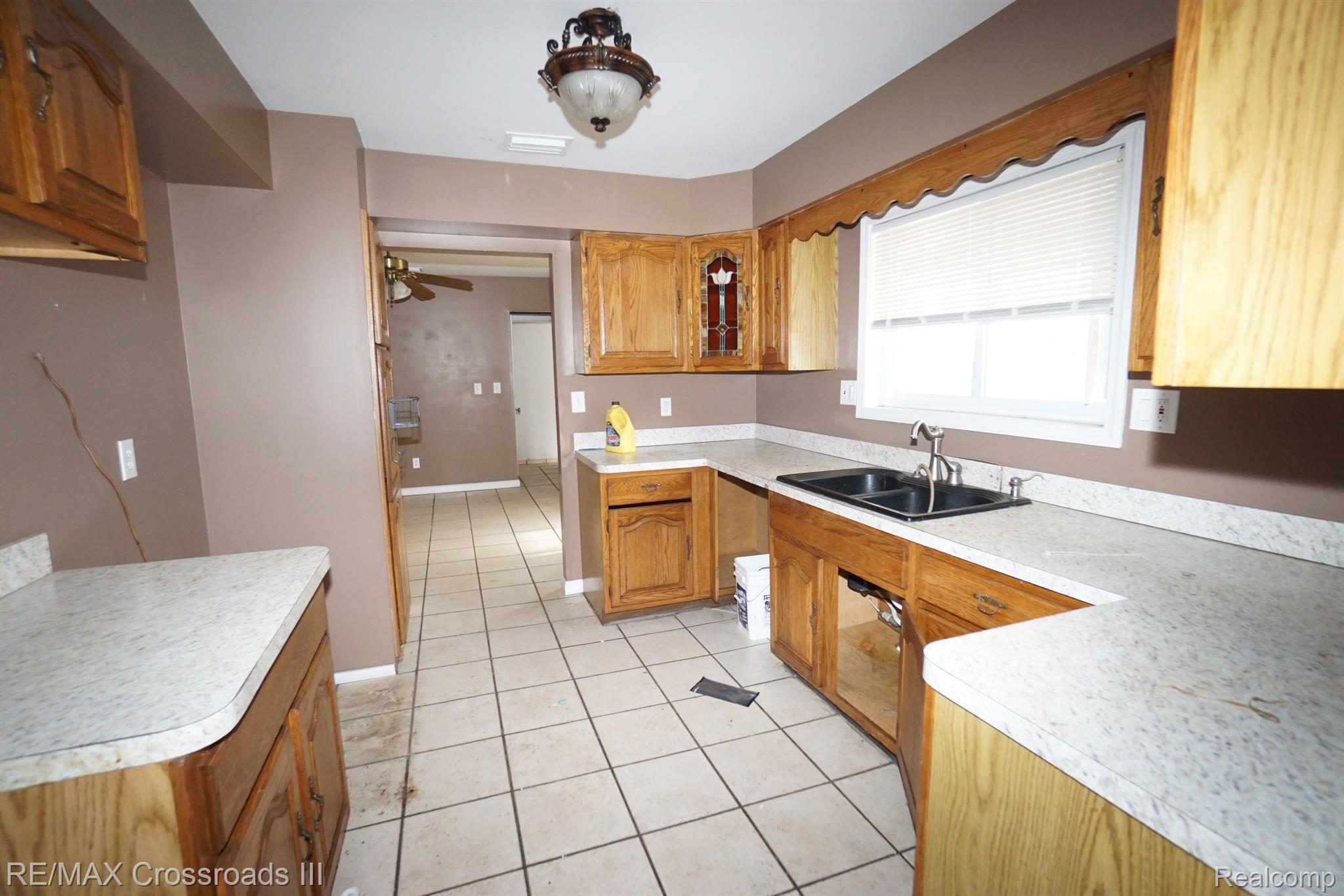 21354 Clark Road Belleville, MI 48111 - Photo 5 of 28 Gallery Image 5