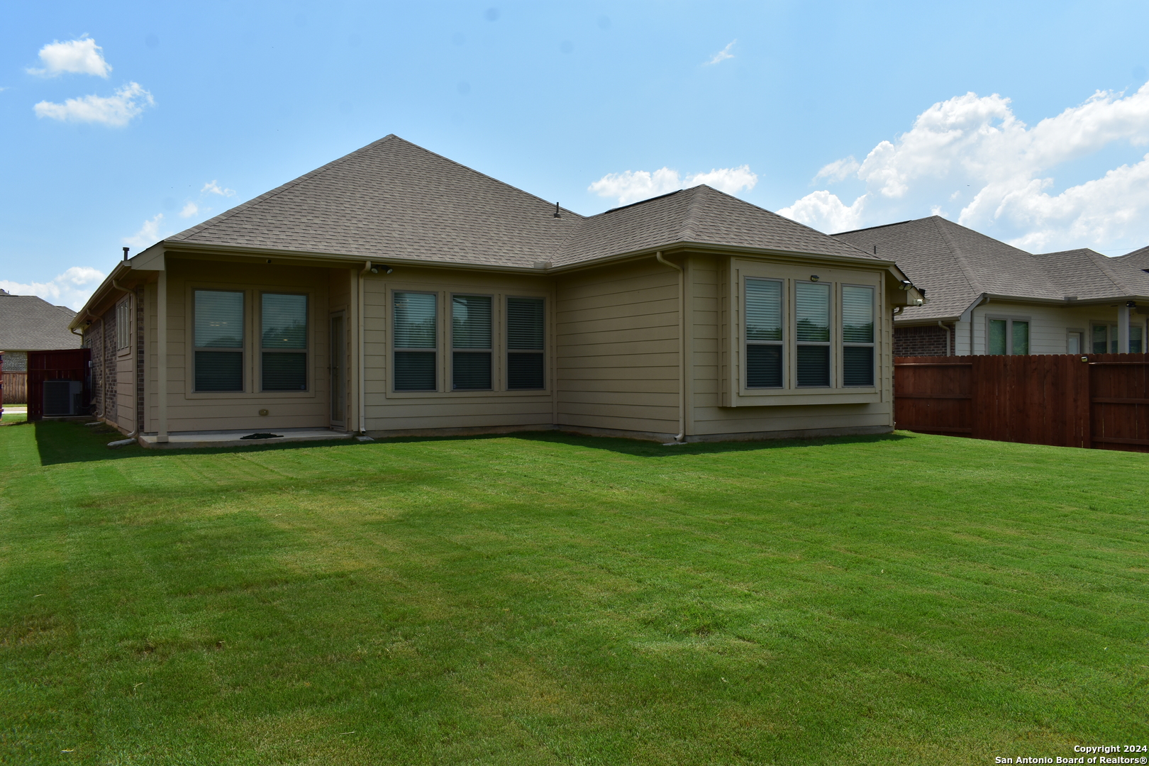 624 Colt Trail Schertz, TX 78154 - Photo 19 of 20 front view of a house with a garden