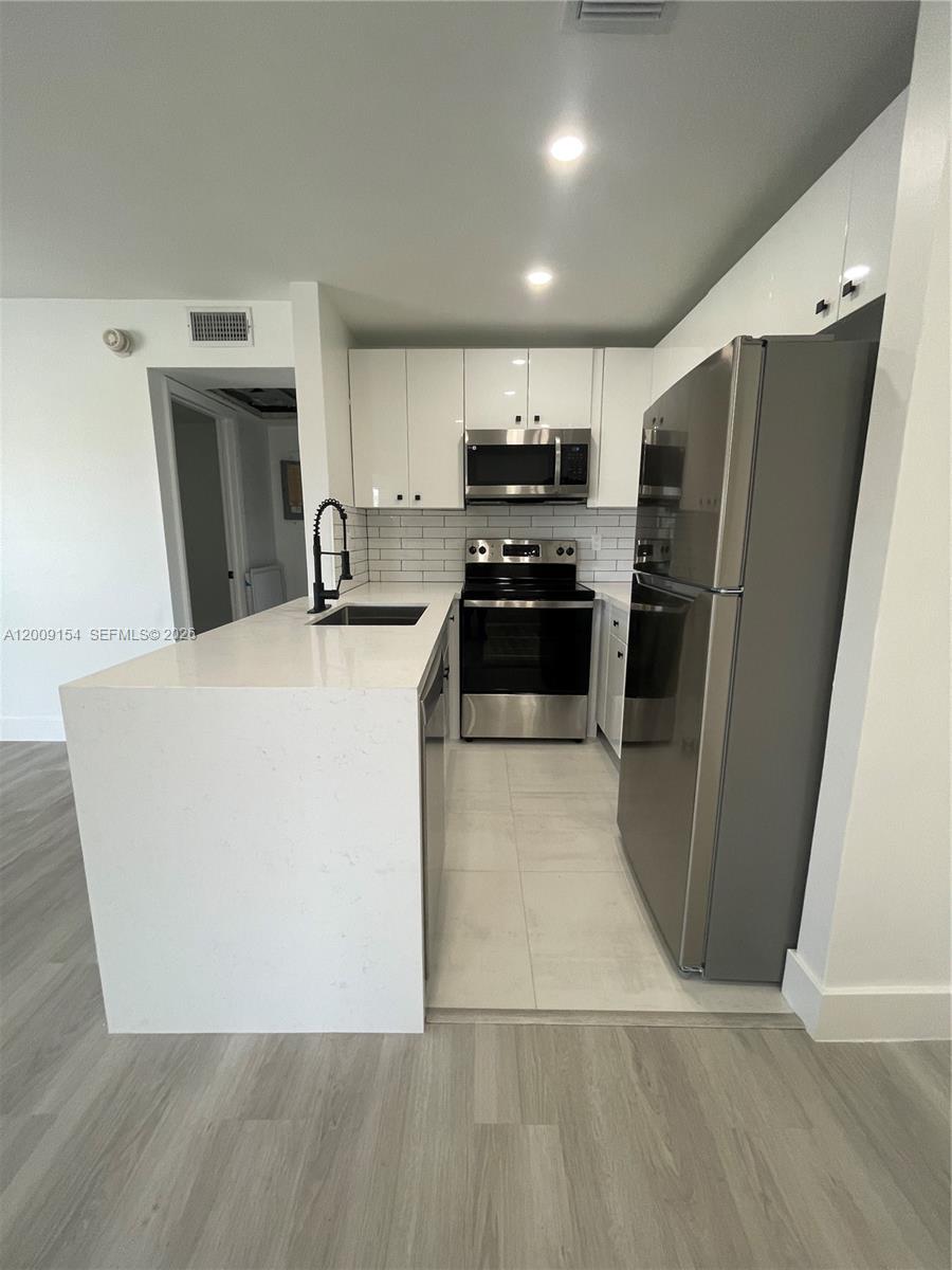 10016 Winding Lake Road, Unit 202 Sunrise, FL 33351 - Photo 6 of 16