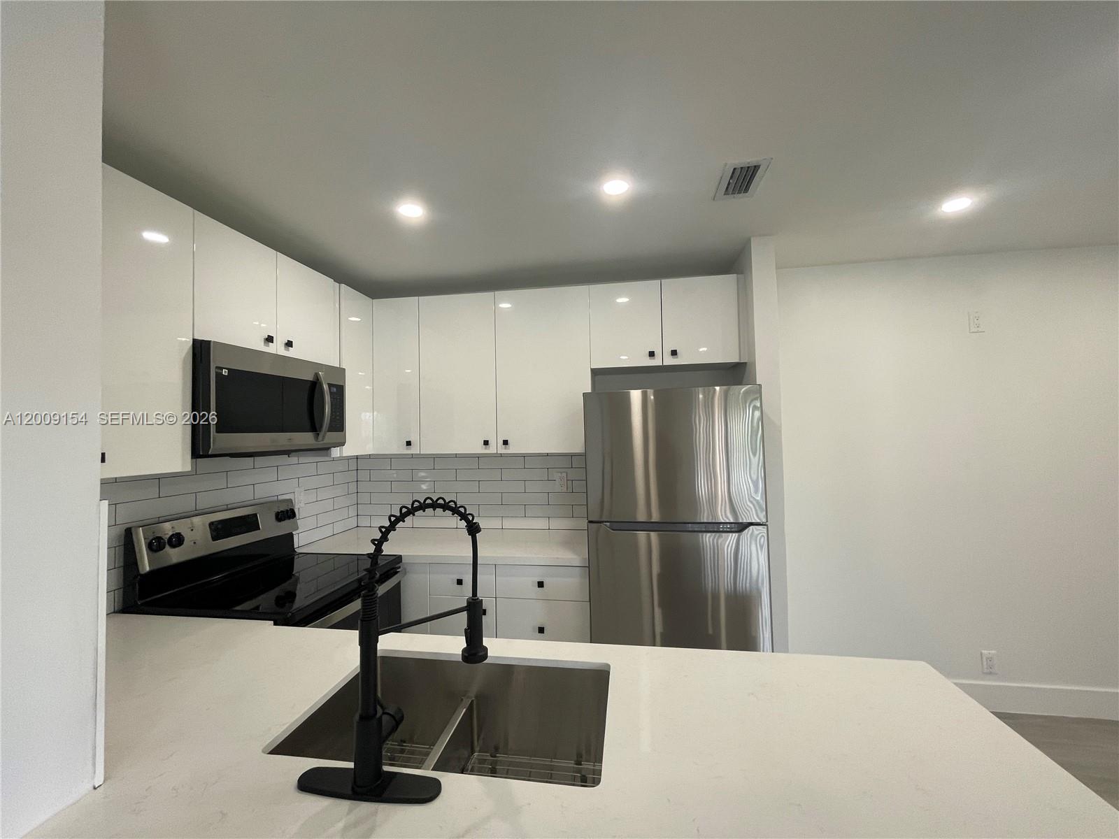 10016 Winding Lake Road, Unit 202 Sunrise, FL 33351 - Photo 7 of 16