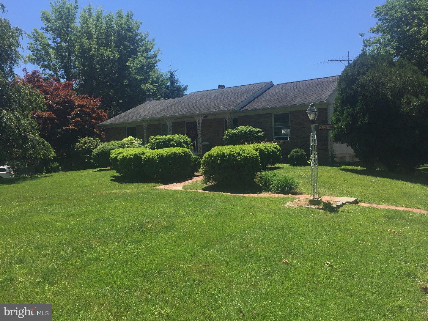 25 Brandon Road Pennington, NJ 08534 - Photo 1 of 9 Gallery Image 1