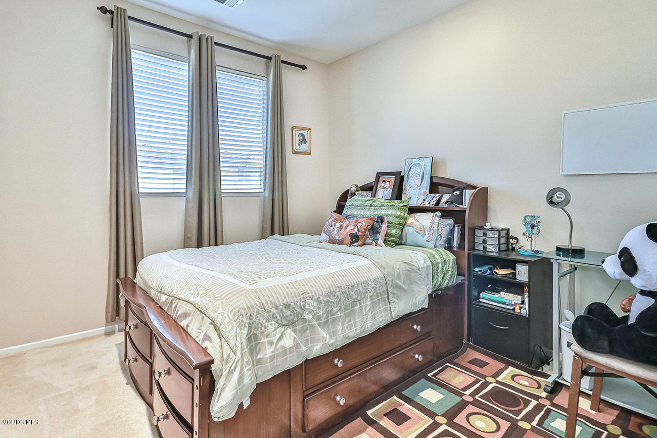 1702 Watercrest Way Simi Valley, CA 93065 - Photo 20 of 32 iBedroom2-1