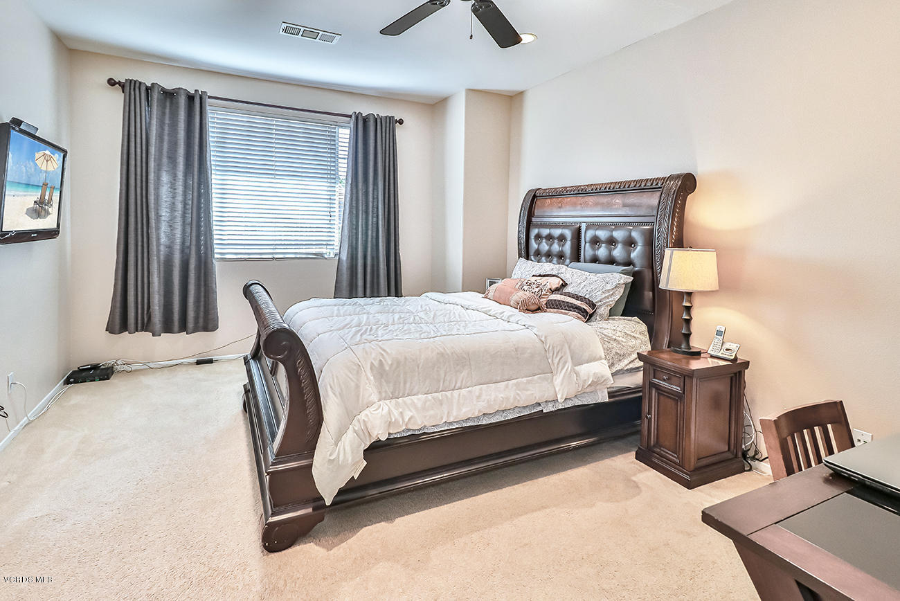 1702 Watercrest Way Simi Valley, CA 93065 - Photo 24 of 32 kMaster Suite1