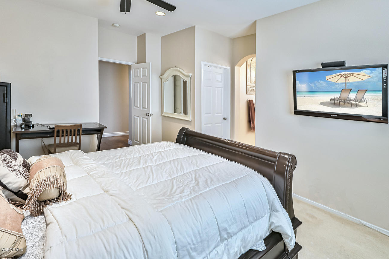 1702 Watercrest Way Simi Valley, CA 93065 - Photo 25 of 32 kMaster Suite2