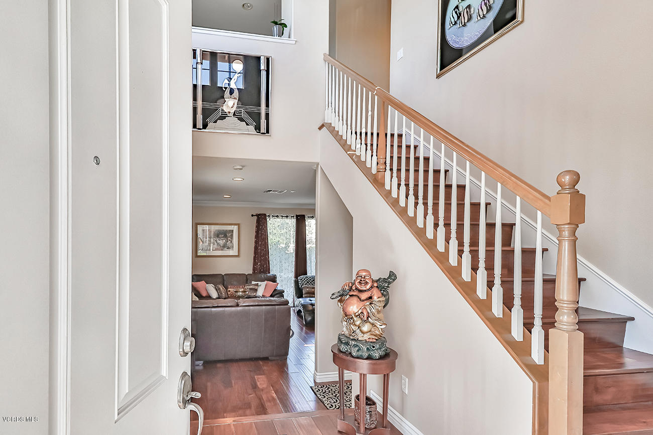 1702 Watercrest Way Simi Valley, CA 93065 - Photo 4 of 32 bEntry1