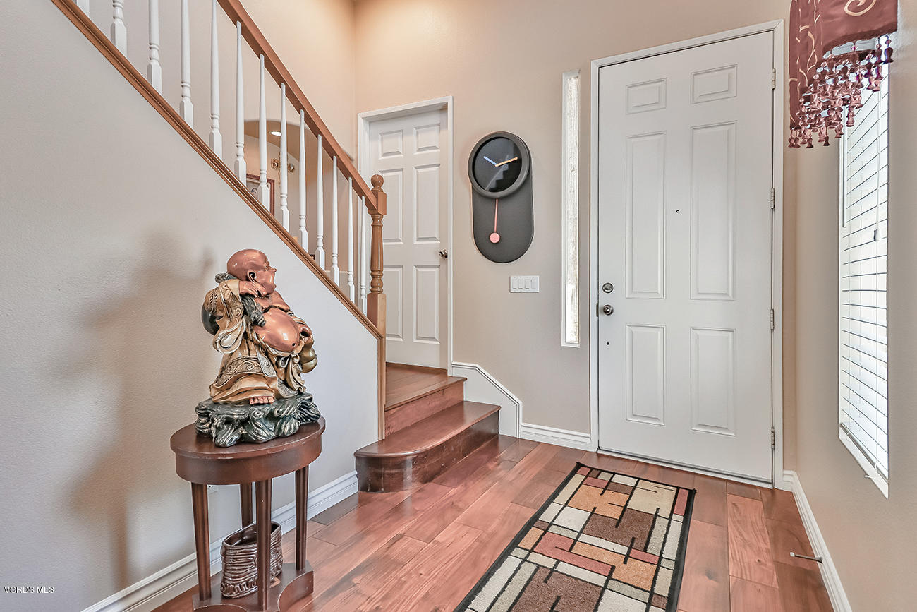 1702 Watercrest Way Simi Valley, CA 93065 - Photo 5 of 32 bEntry2
