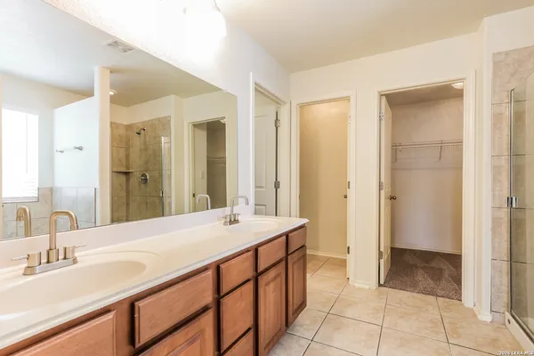 $350,000 | 6802 Foster Fields, Converse, TX 78109