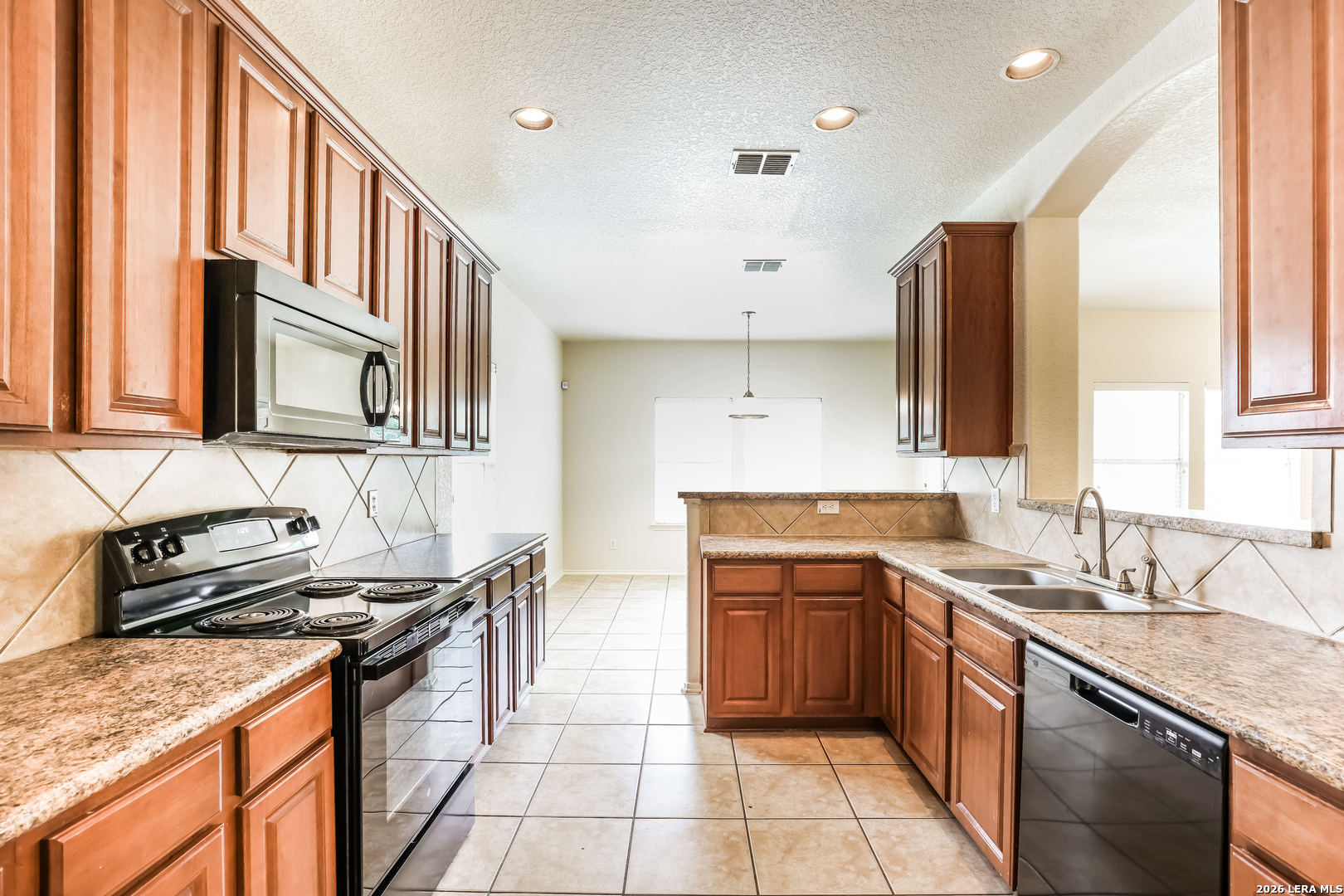 6802 Foster Fields Converse, TX 78109 - Photo 5 of 15