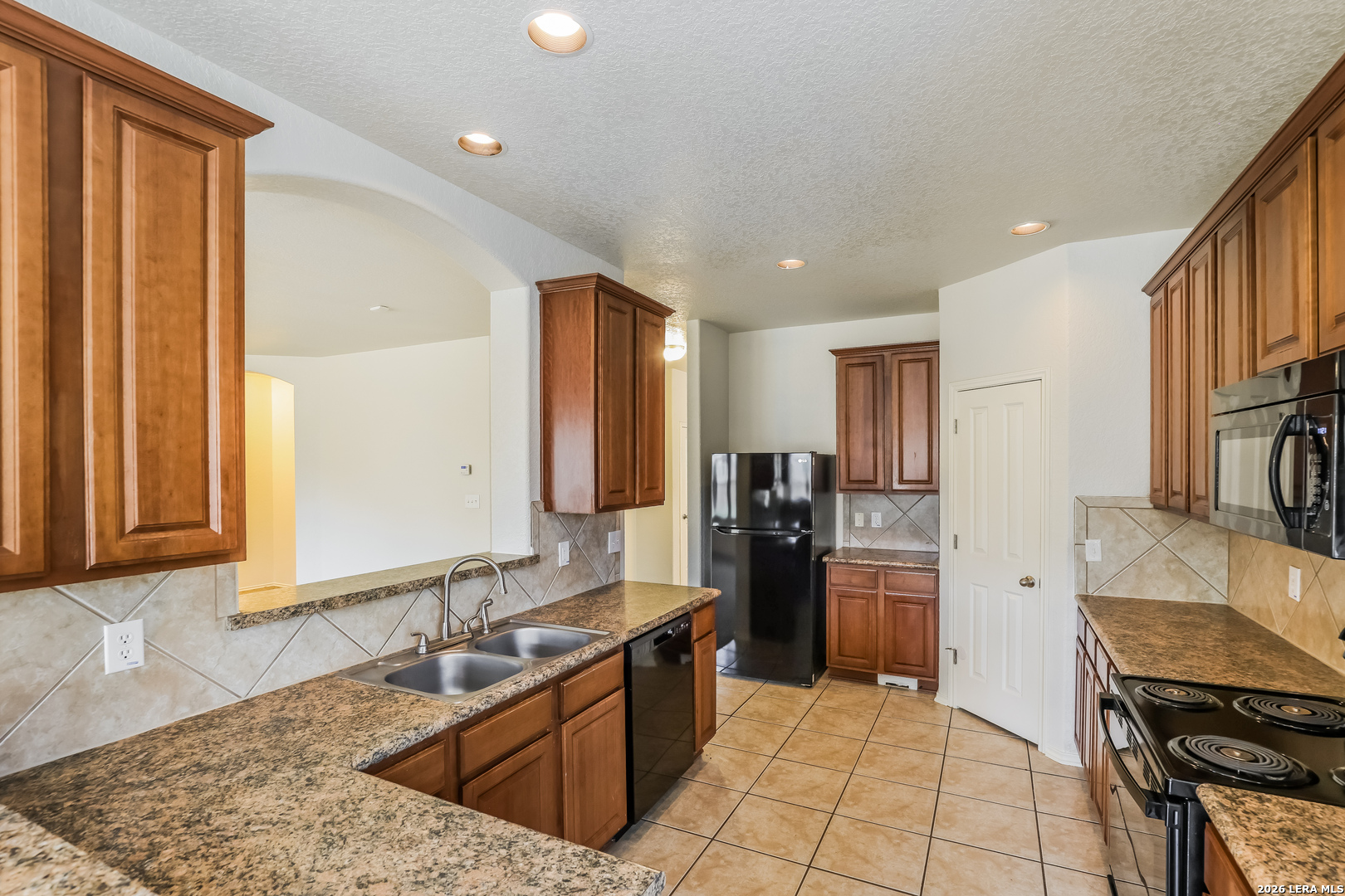 6802 Foster Fields Converse, TX 78109 - Photo 6 of 15