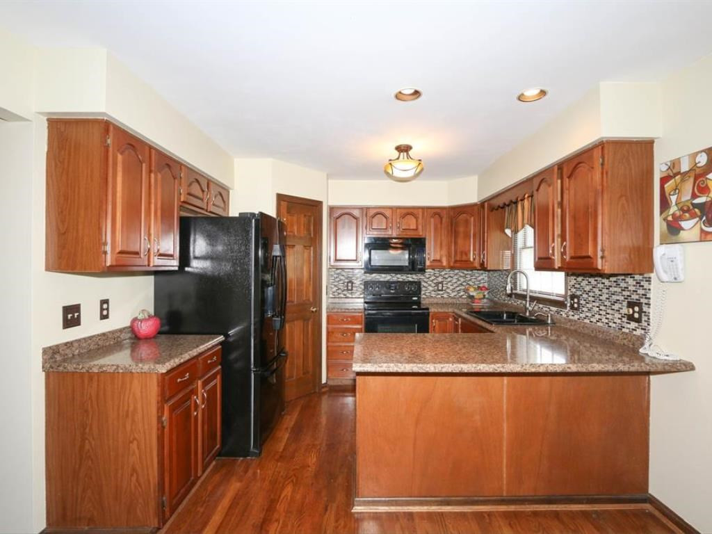 3281 Ridgetop Way Fort Mitchell, KY 41017 - Photo 11 of 30 Gallery Image 11