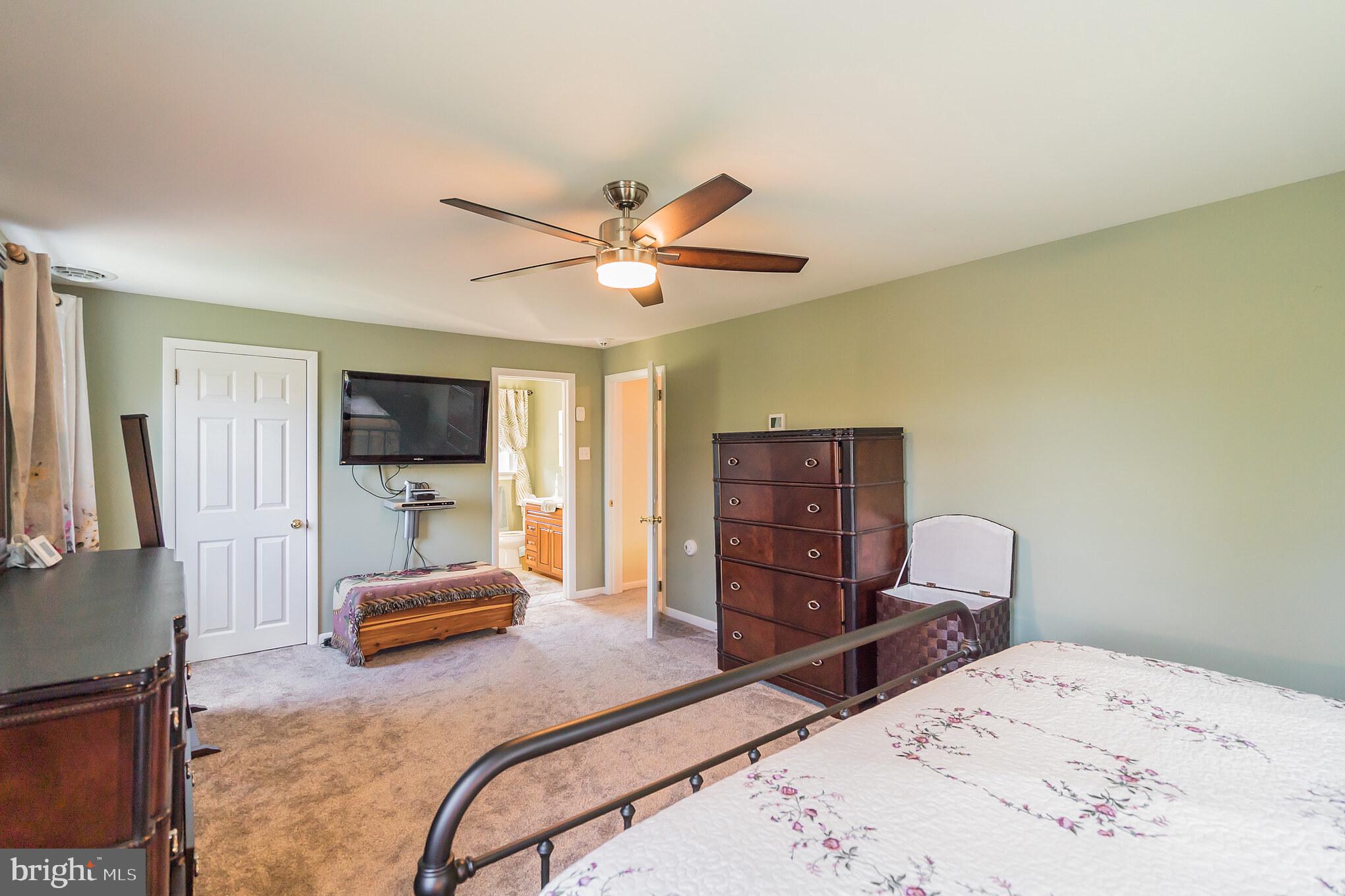 41 Cepp Road Perkiomenville, PA 18074 - Photo 22 of 30 master bedroom