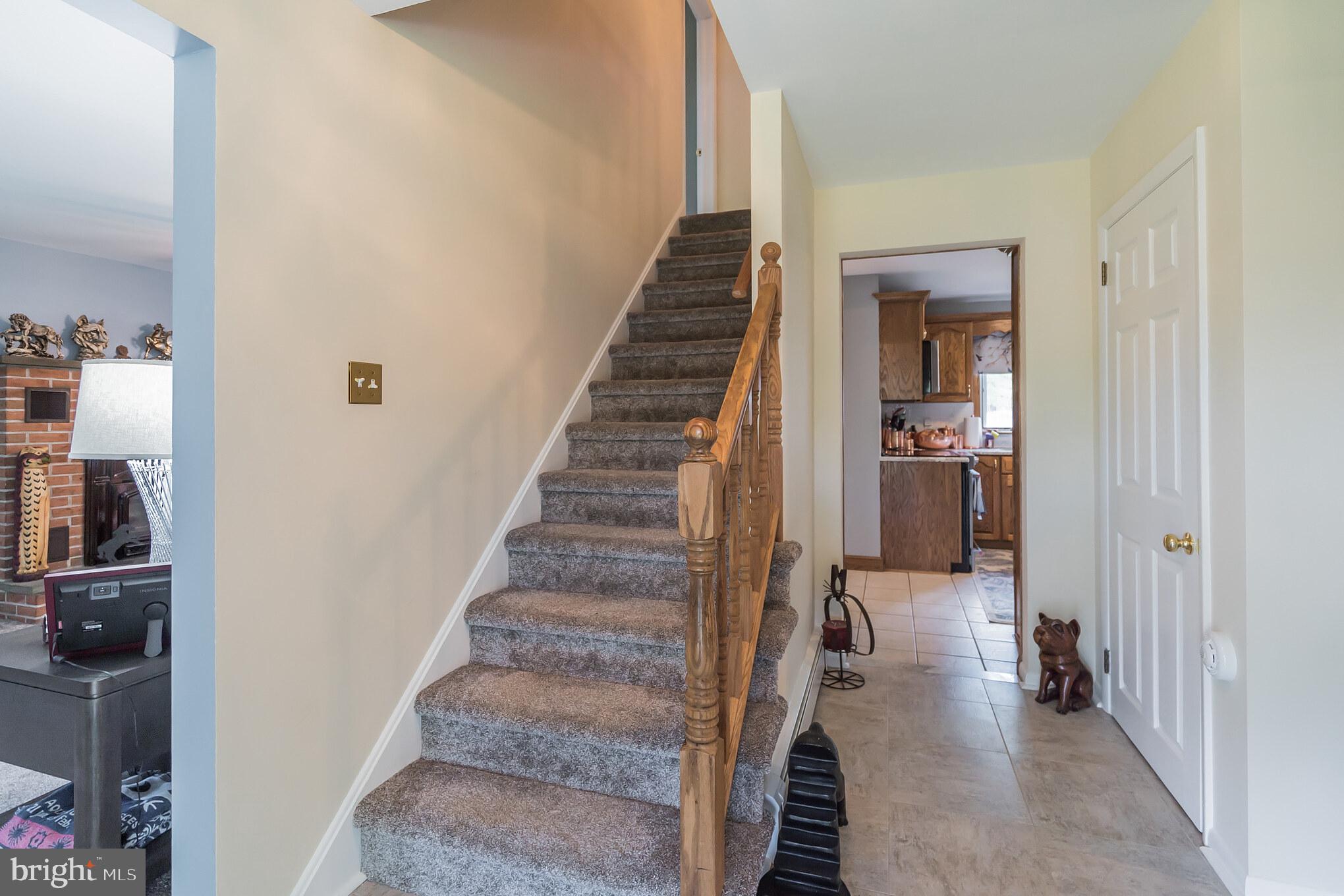 41 Cepp Road Perkiomenville, PA 18074 - Photo 7 of 30 front entrance