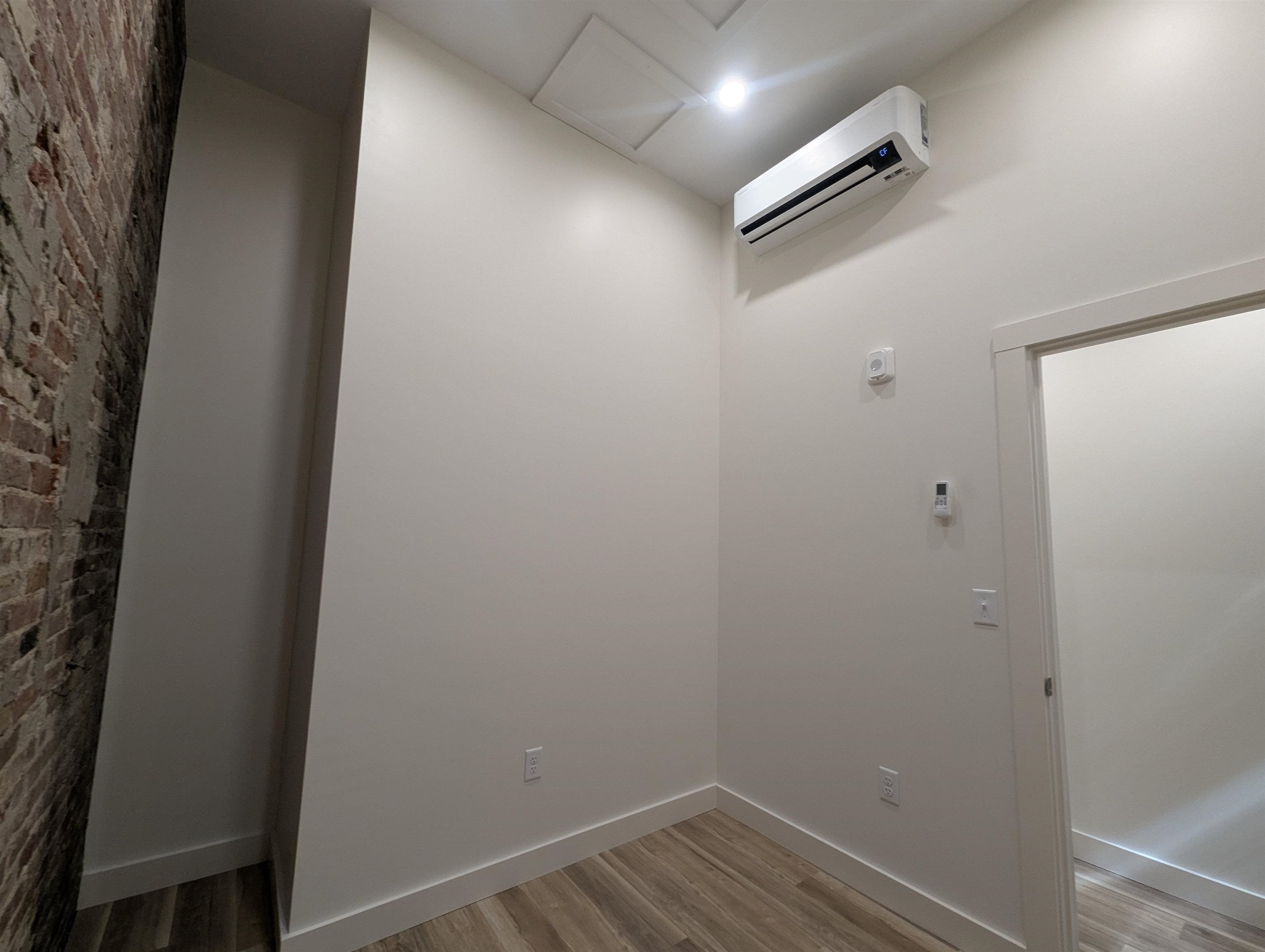 22 South Main Street, Unit 202 Rochester, NH 03867 - Photo 9 of 35
