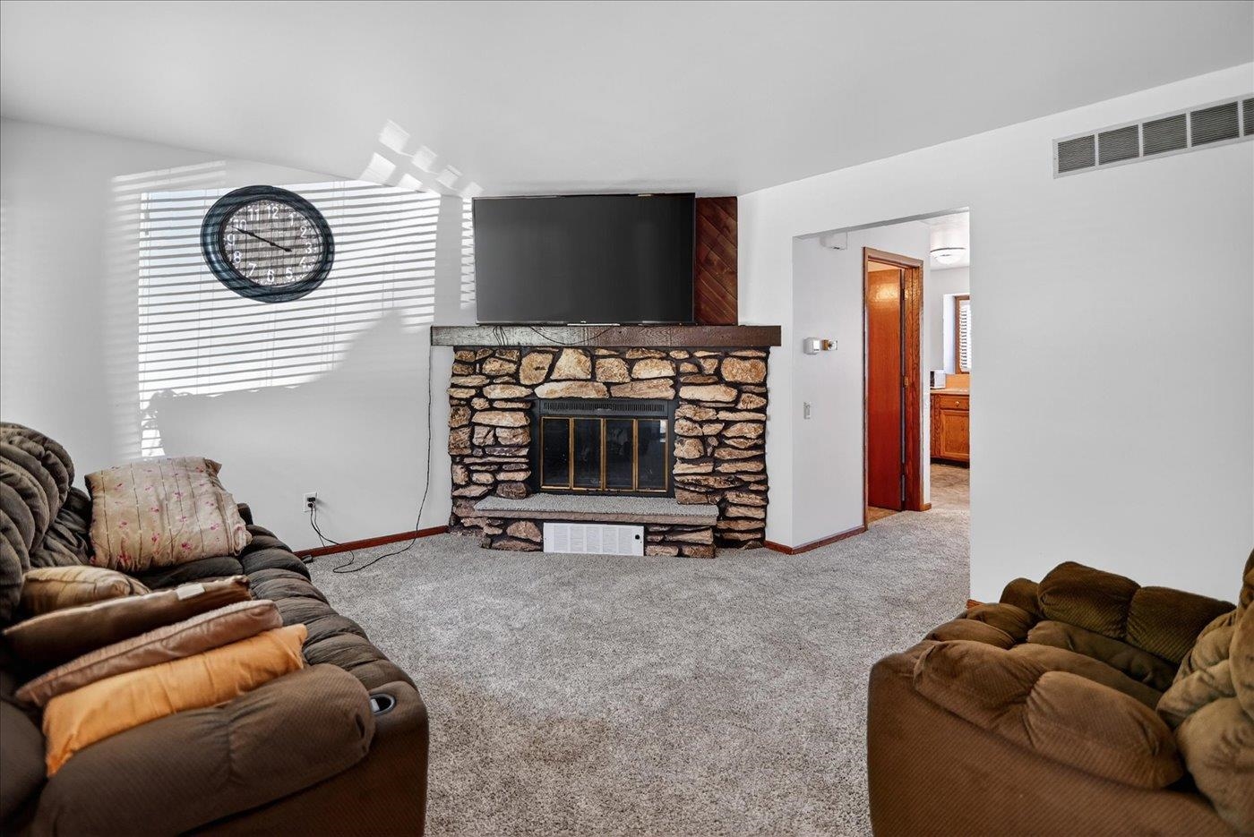 517 Knightsbridge Road Waunakee, WI 53597 - Photo 14 of 61