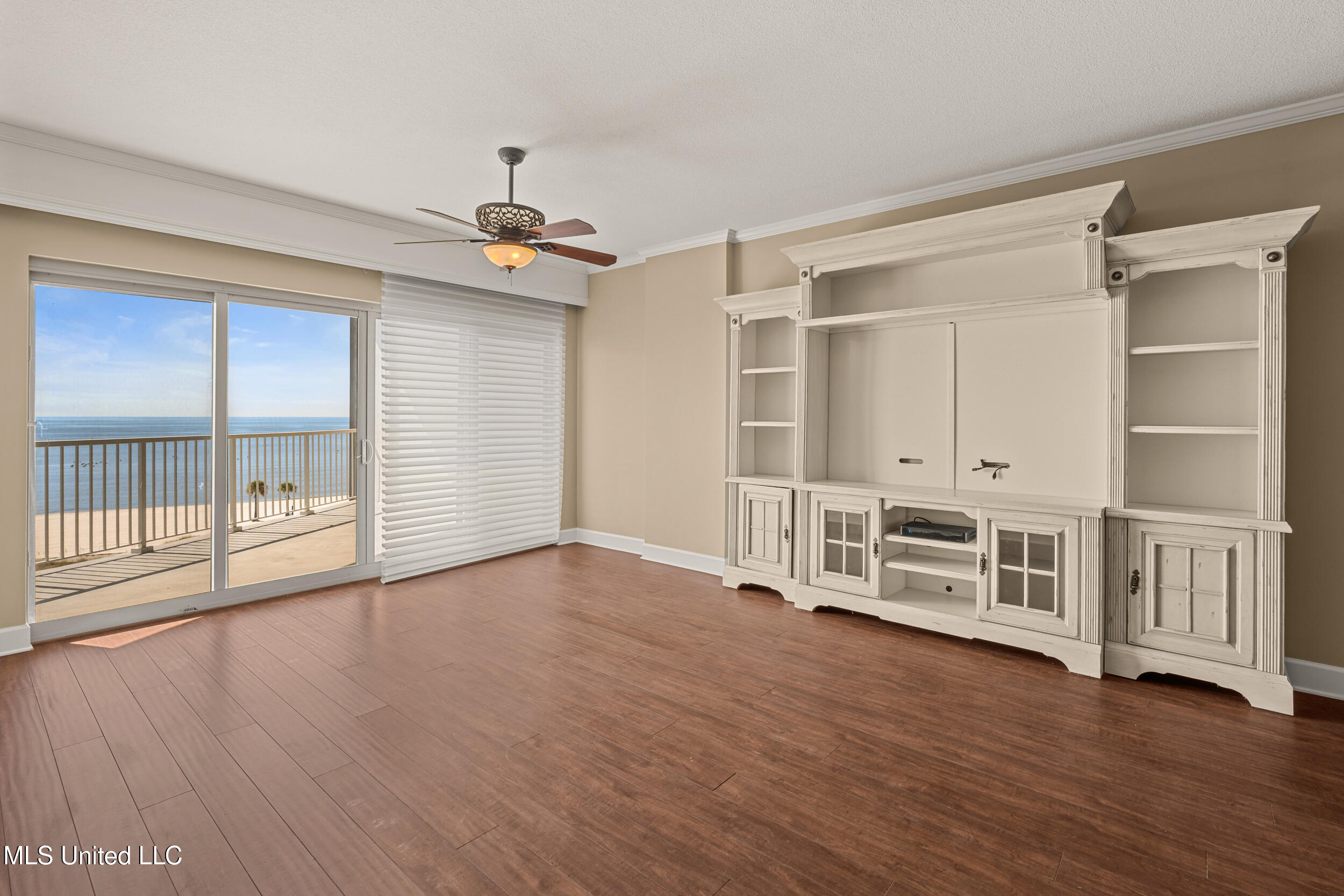 1899 Beach Boulevard, Unit 501 Biloxi, MS 39531 - Photo 12 of 60 12_living room_2