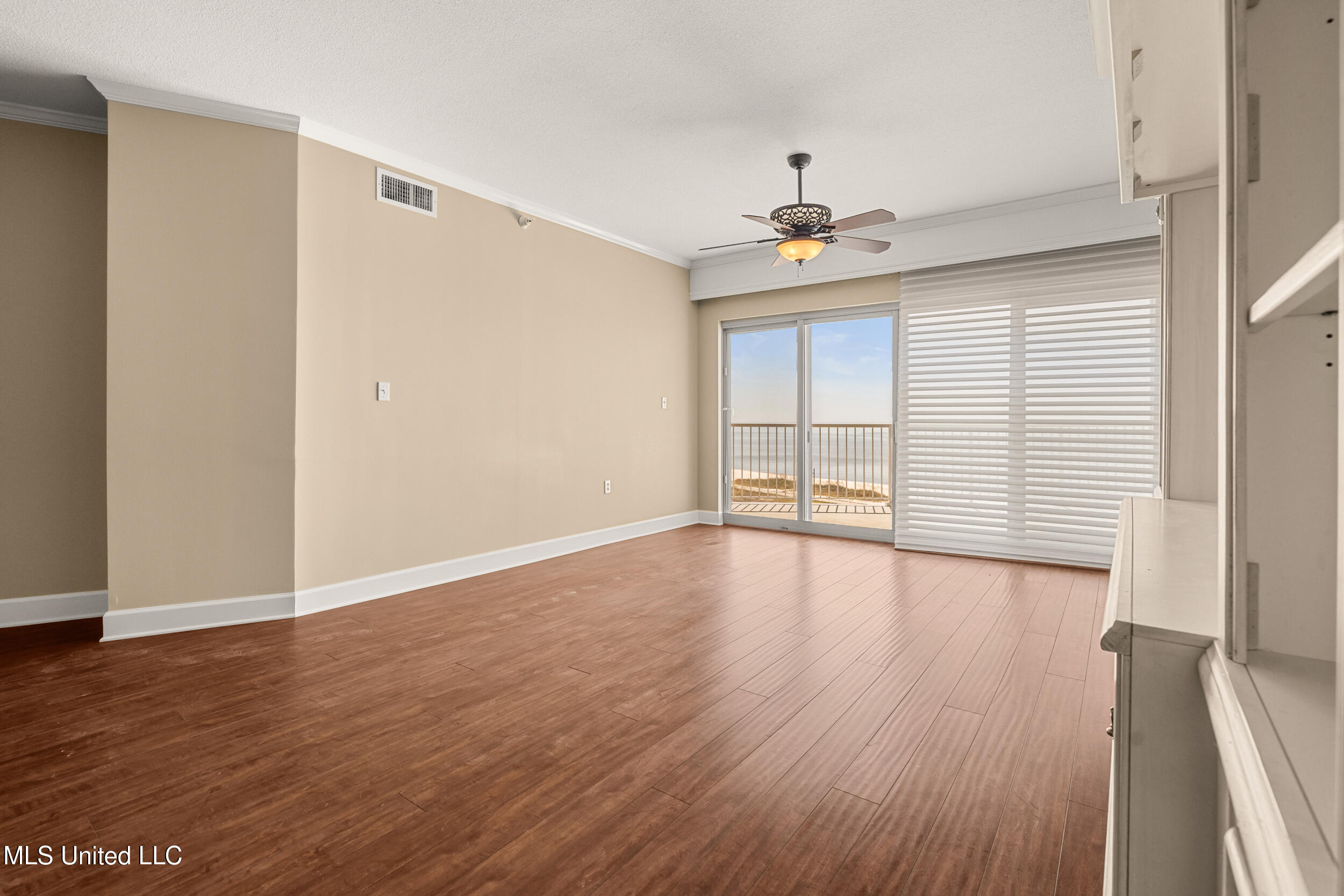 1899 Beach Boulevard, Unit 501 Biloxi, MS 39531 - Photo 13 of 60 13_living room_3