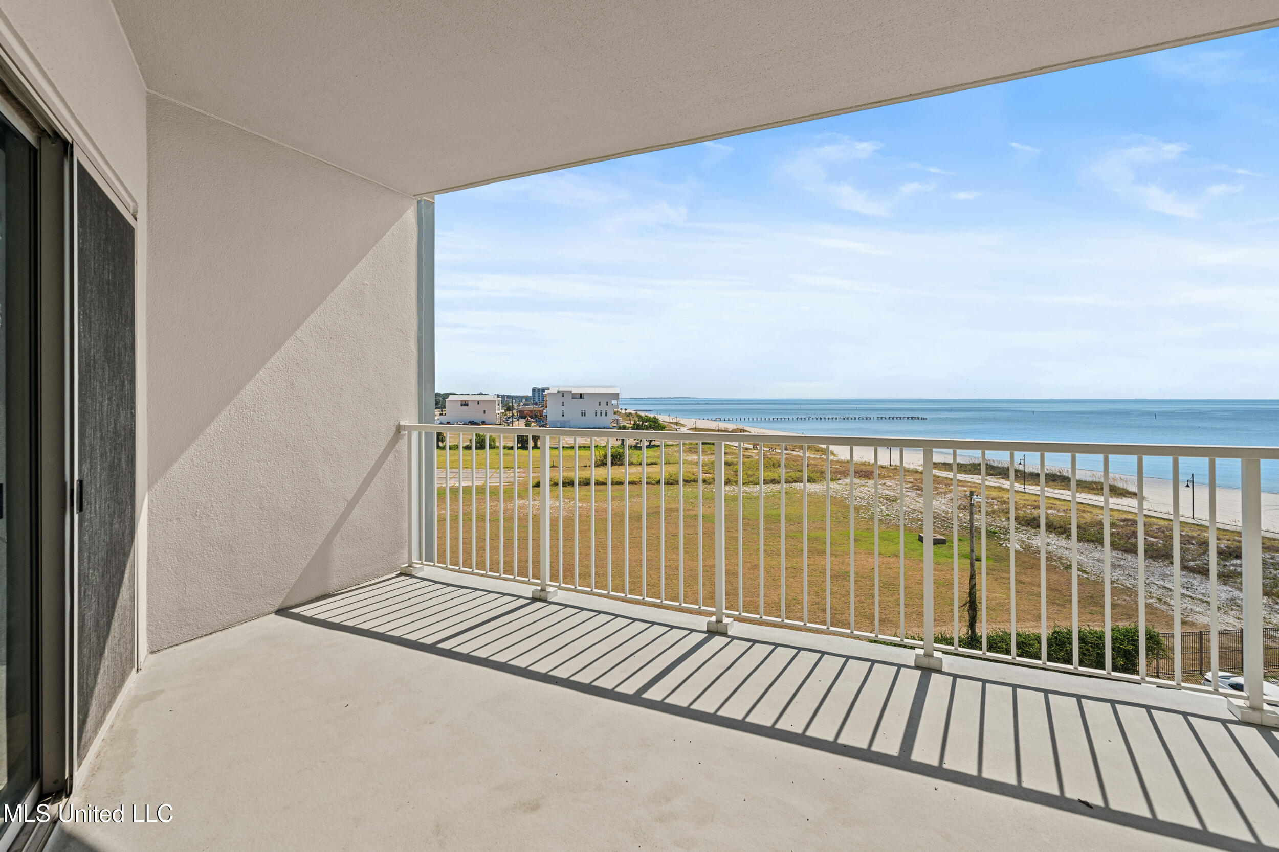 1899 Beach Boulevard, Unit 501 Biloxi, MS 39531 - Photo 14 of 60 14_balcony