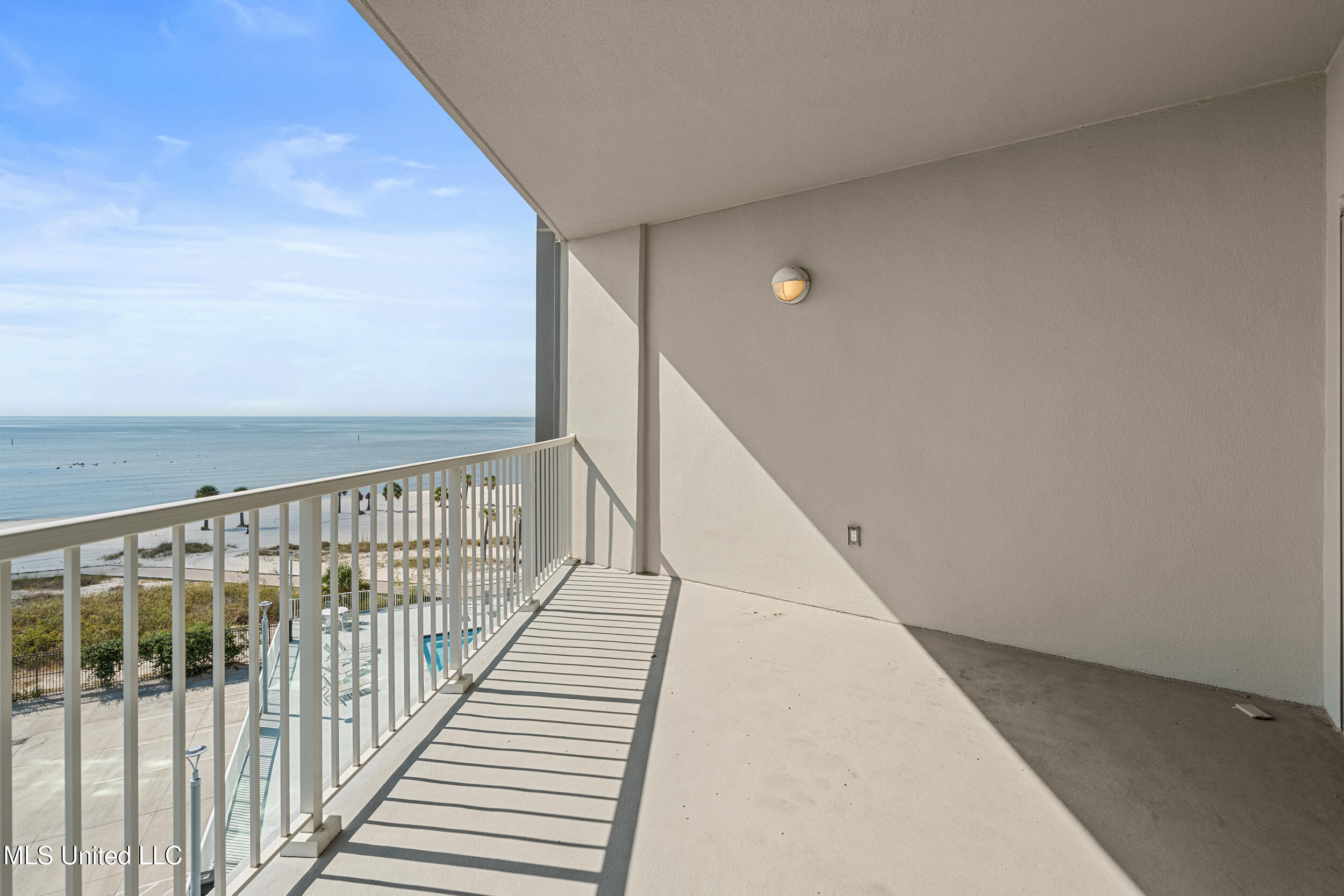 1899 Beach Boulevard, Unit 501 Biloxi, MS 39531 - Photo 15 of 60 15_balcony_2
