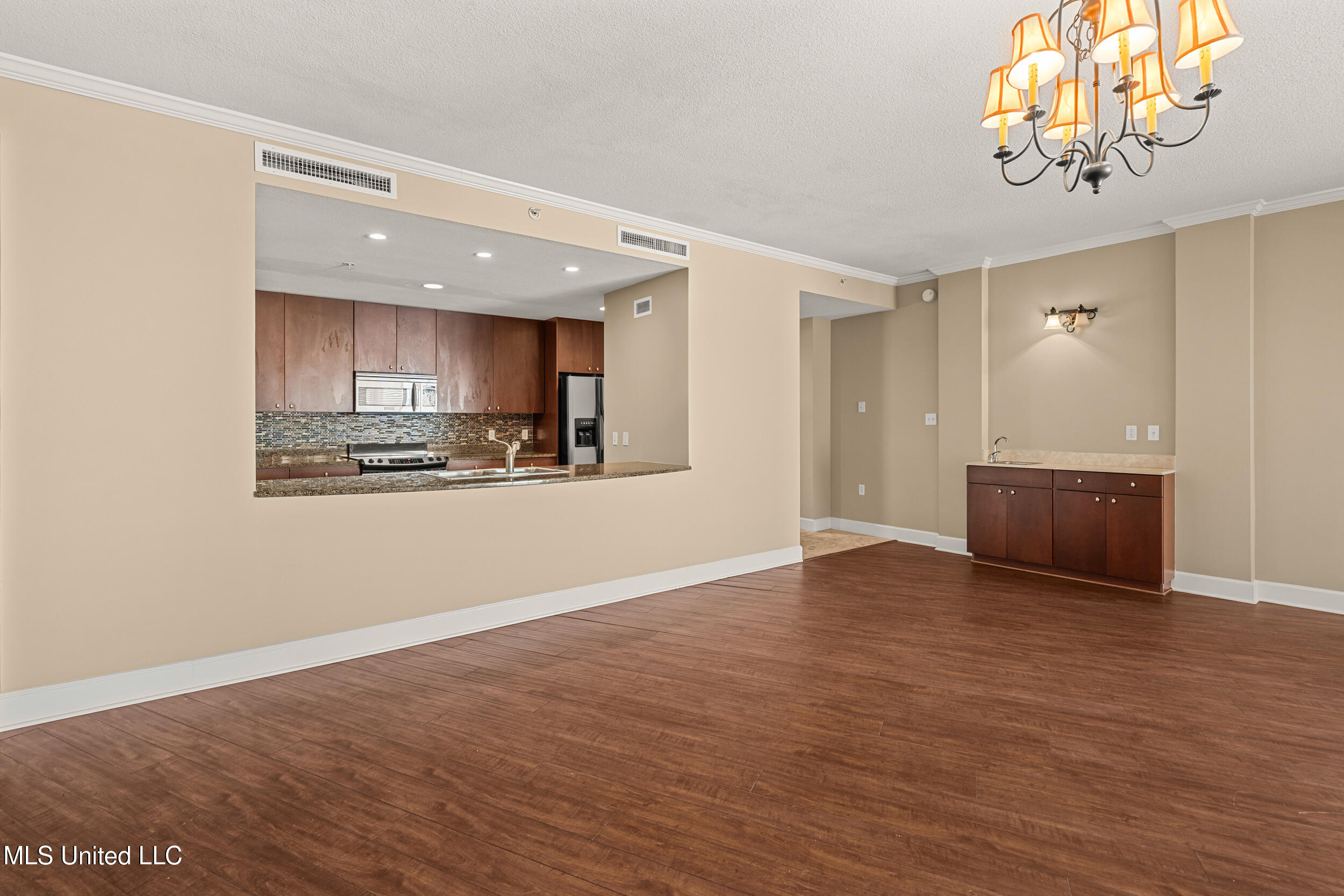 1899 Beach Boulevard, Unit 501 Biloxi, MS 39531 - Photo 17 of 60 17_a7409942