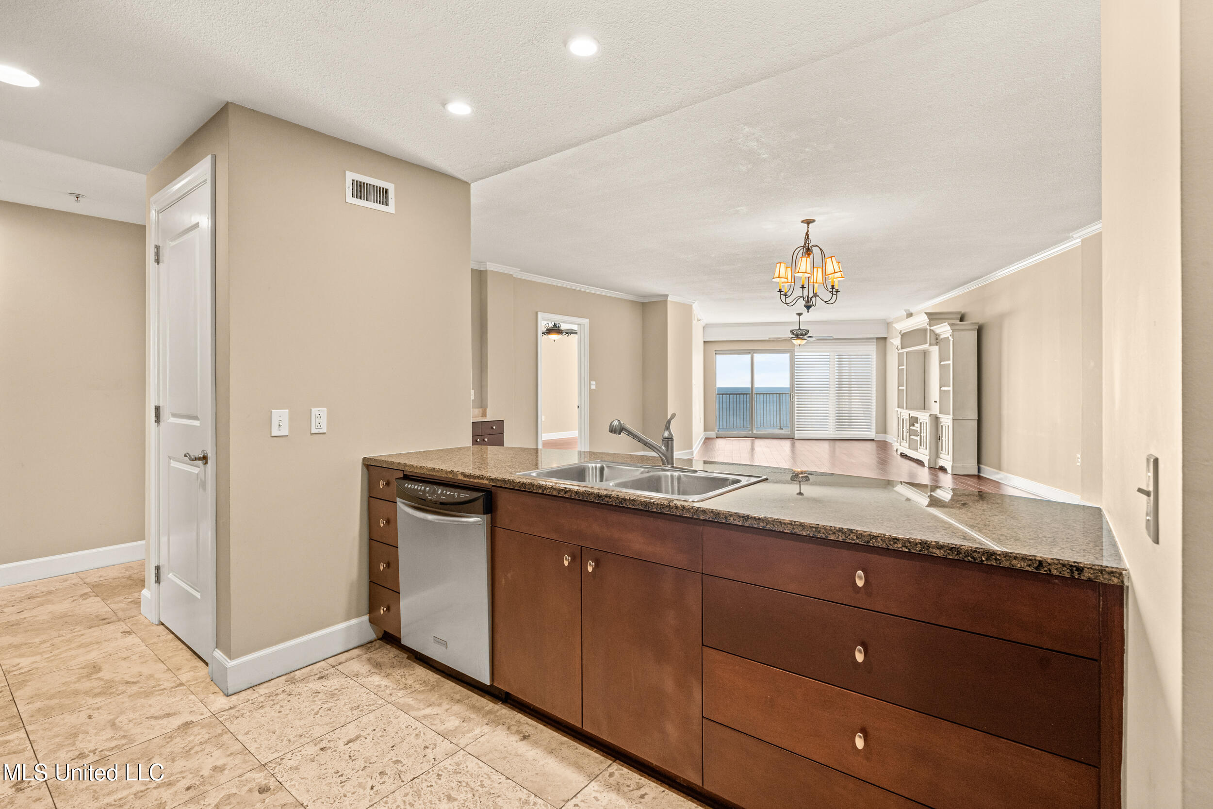 1899 Beach Boulevard, Unit 501 Biloxi, MS 39531 - Photo 23 of 60 23_kitchen_6