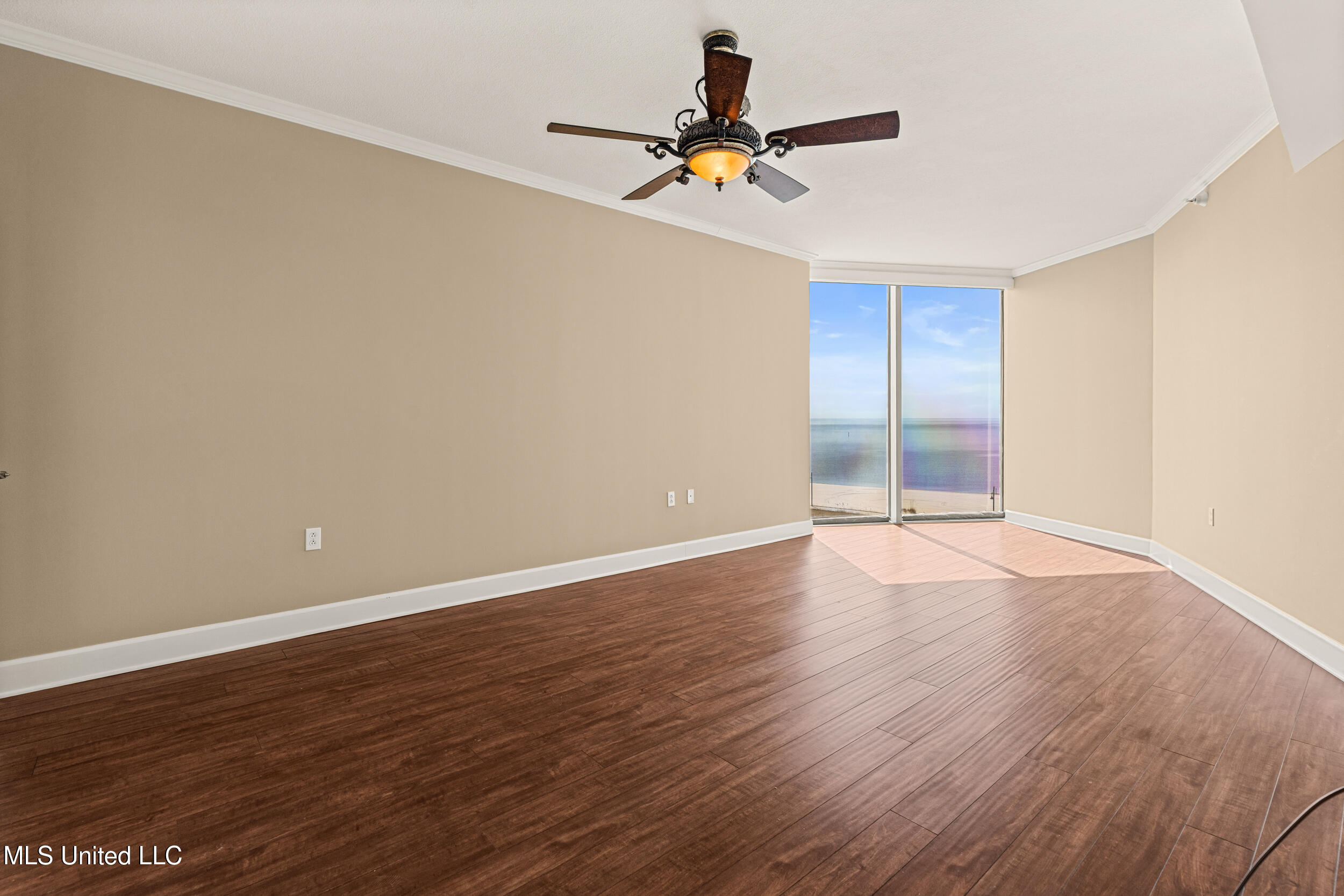 1899 Beach Boulevard, Unit 501 Biloxi, MS 39531 - Photo 26 of 60 26_master bedroom_2