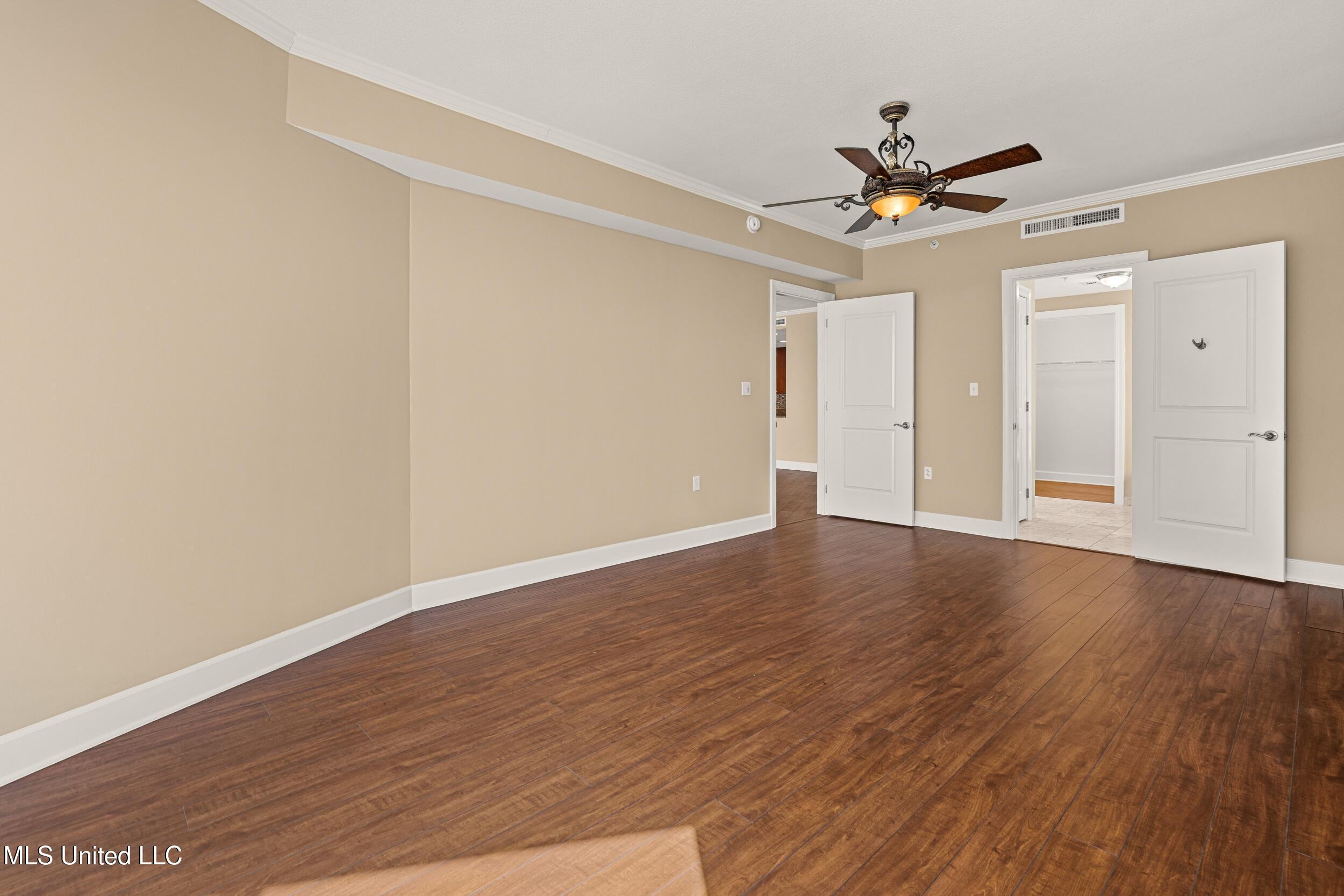 1899 Beach Boulevard, Unit 501 Biloxi, MS 39531 - Photo 29 of 60 29_master bedroom_5