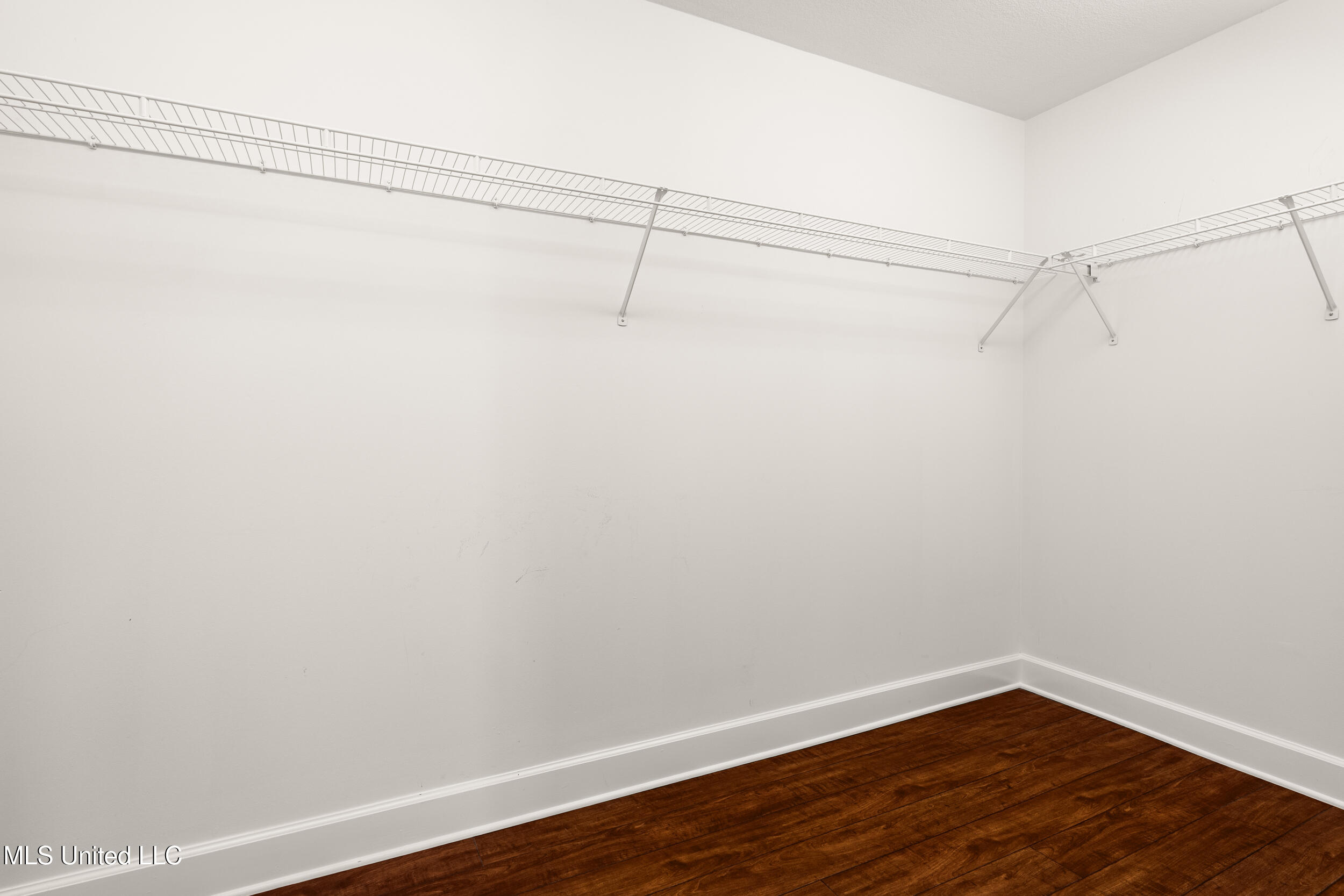 1899 Beach Boulevard, Unit 501 Biloxi, MS 39531 - Photo 32 of 60 32_master closet