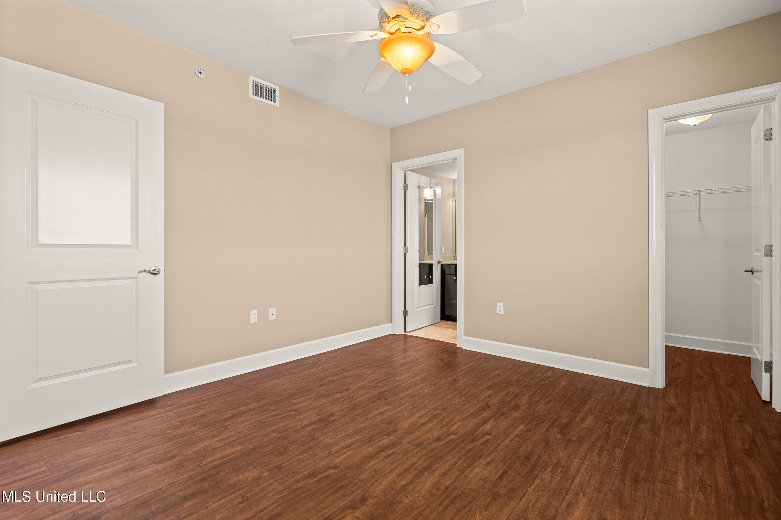 1899 Beach Boulevard, Unit 501 Biloxi, MS 39531 - Photo 37 of 60 37_bedroom 2_1