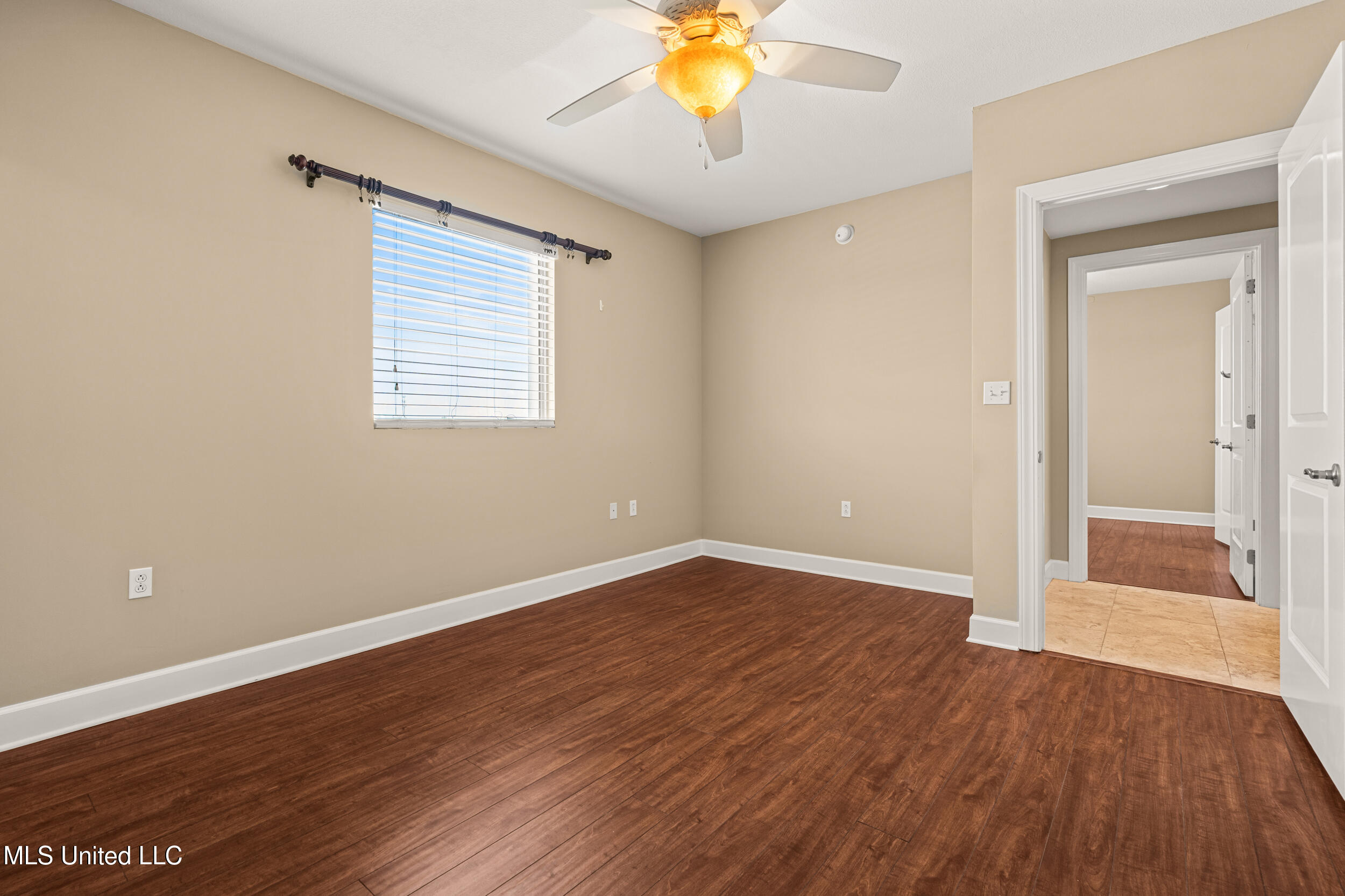 1899 Beach Boulevard, Unit 501 Biloxi, MS 39531 - Photo 39 of 60 39_bedroom 2_2