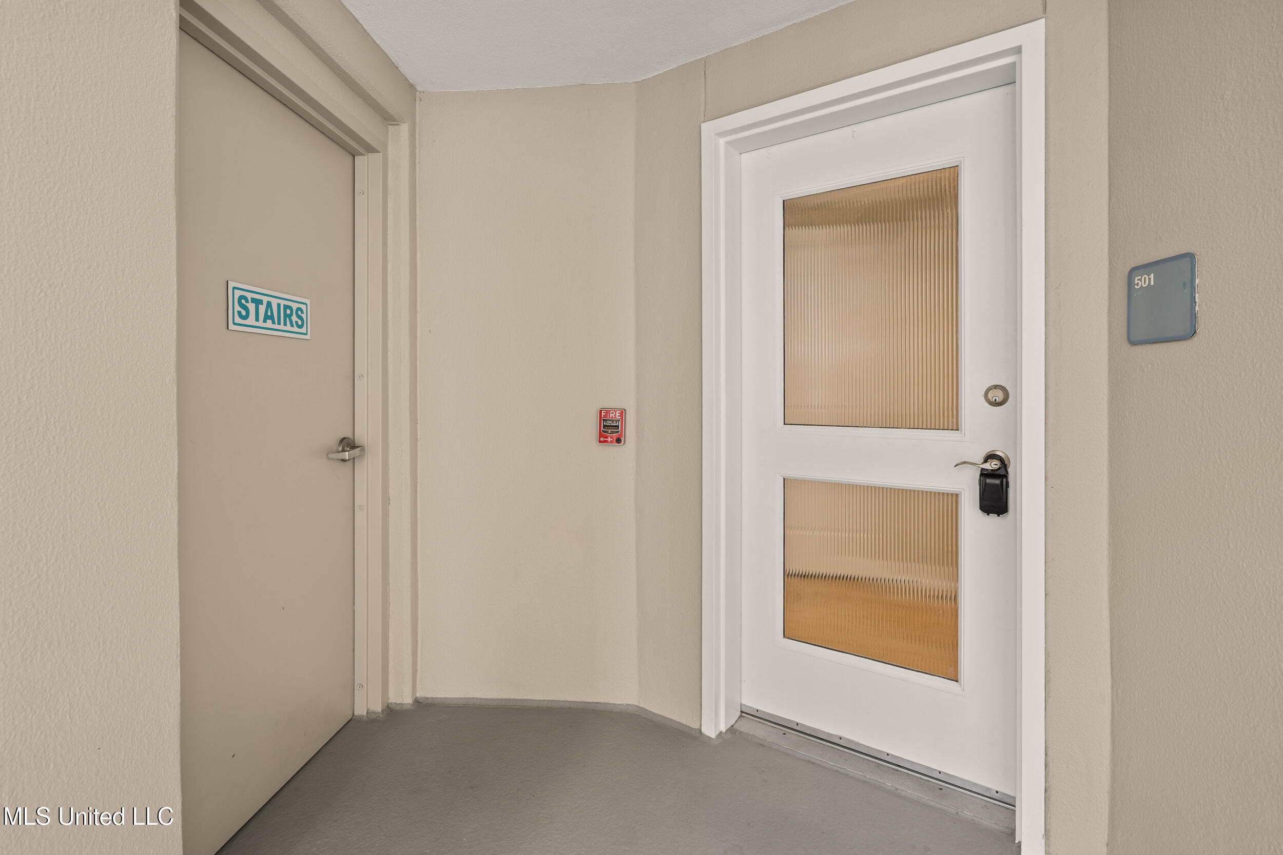 1899 Beach Boulevard, Unit 501 Biloxi, MS 39531 - Photo 5 of 60 5_front door