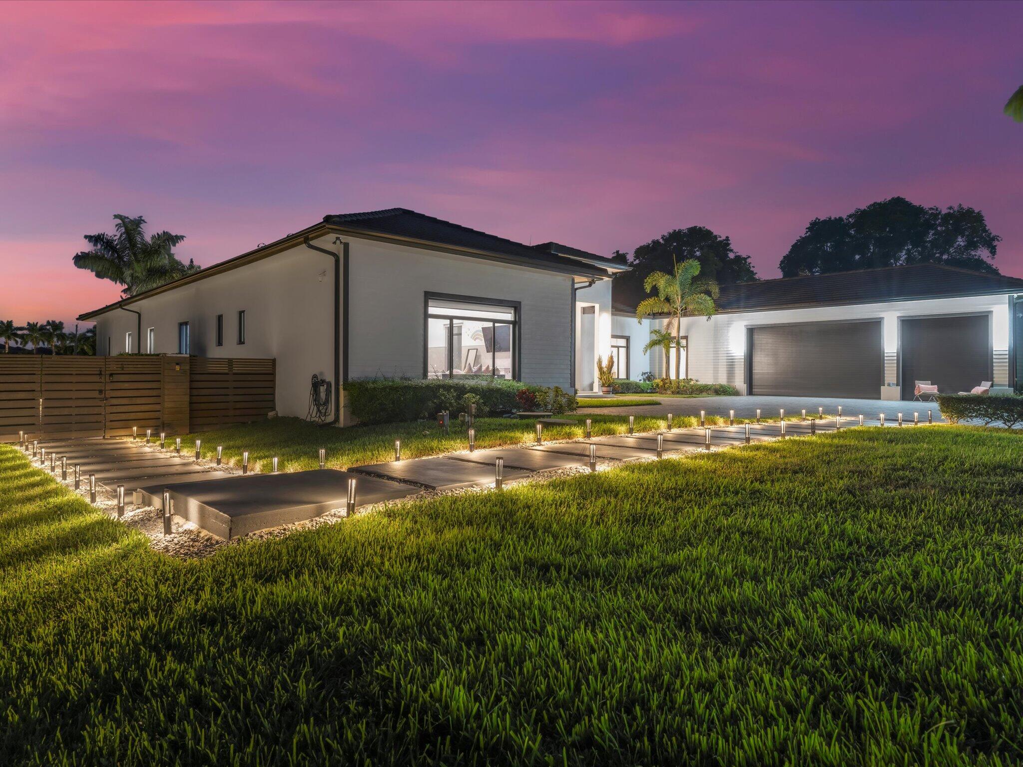 6122 Southwest 173rd Way Southwest Ranches, FL 33331 - Photo 112 of 137 Nighttime Front
