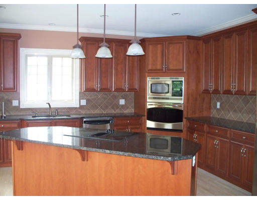 37 Longfellow Road Holyoke, MA 01040 - Photo 3 of 14