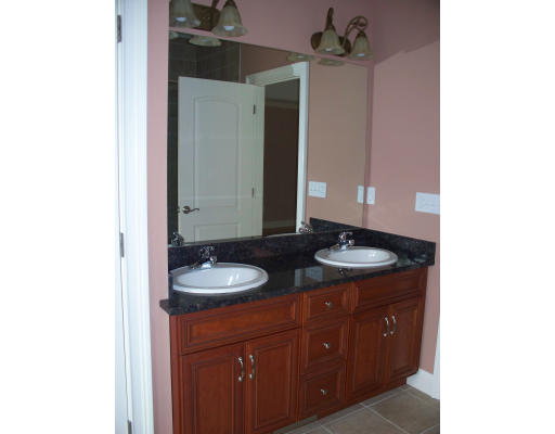 37 Longfellow Road Holyoke, MA 01040 - Photo 10 of 14