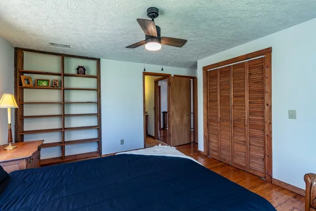 $475,000 | 425 Running Deer Lane, Murphy, NC 28906