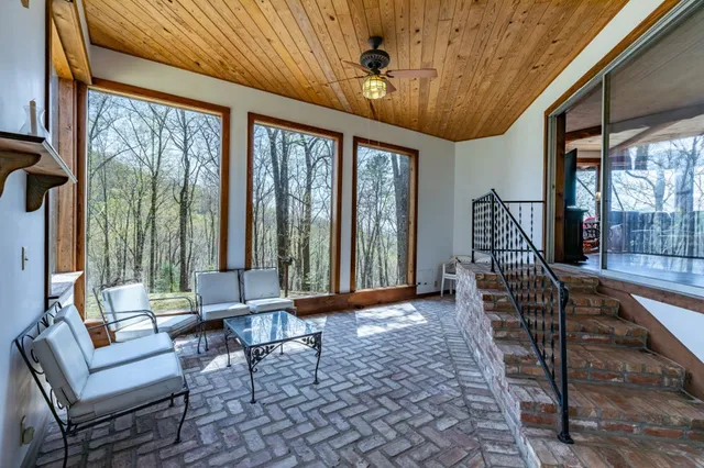 $475,000 | 425 Running Deer Lane, Murphy, NC 28906