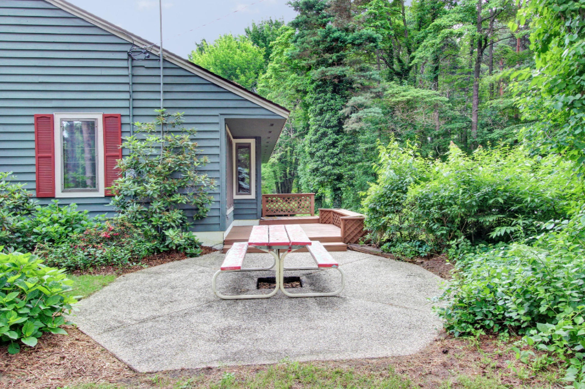 4217 Beeline Road Holland, MI 49423 - Photo 36 of 43 26