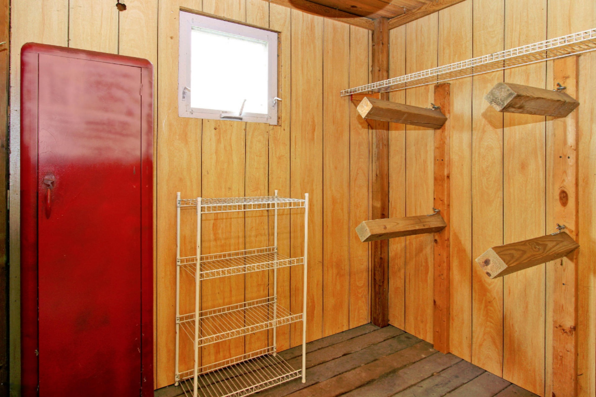 4217 Beeline Road Holland, MI 49423 - Photo 7 of 43 35