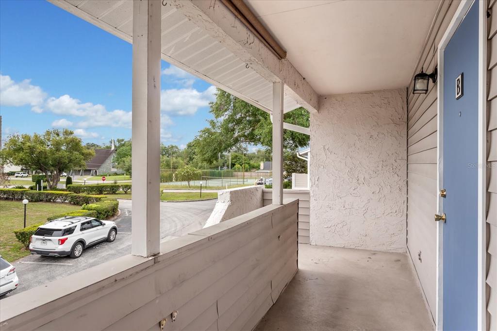 2786 Curry Ford Road, Unit 6B Orlando, FL 32806 - Photo 5 of 27 a view of a car park from a balcony