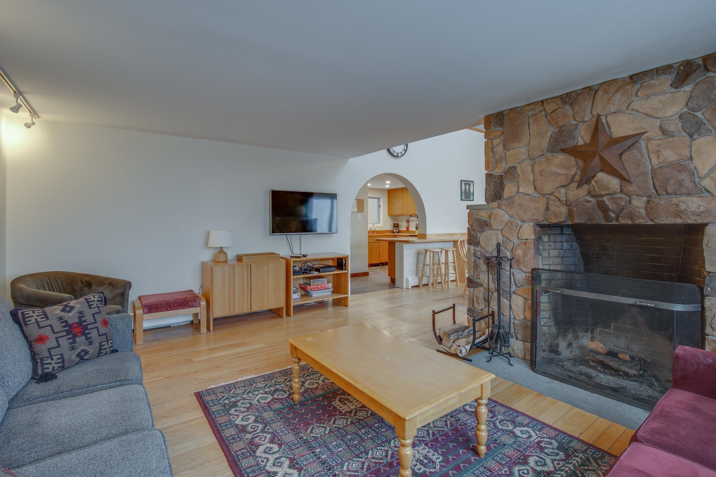 394 Winterberry Road, Unit 2 Killington, VT 05751 - Photo 12 of 40