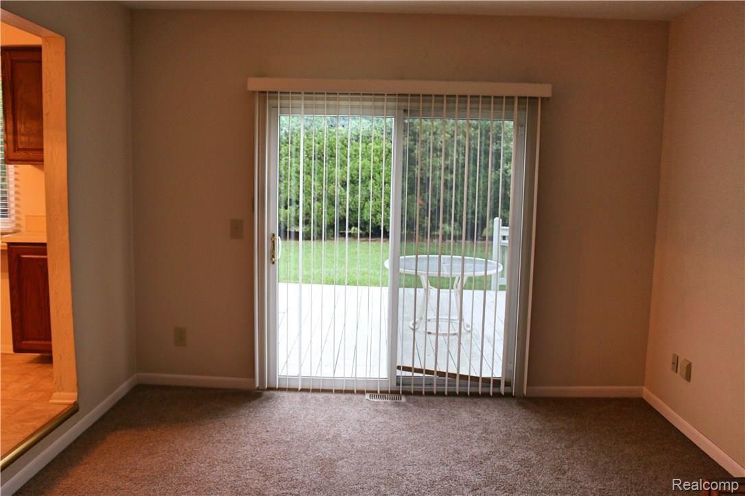 7250 Iron Gate Road Canton, MI 48187 - Photo 14 of 42 IMG_1381.JPG