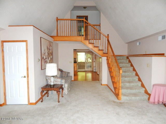4105 Upper Road Shamokin, PA 17872 - Photo 19 of 33 20 great room