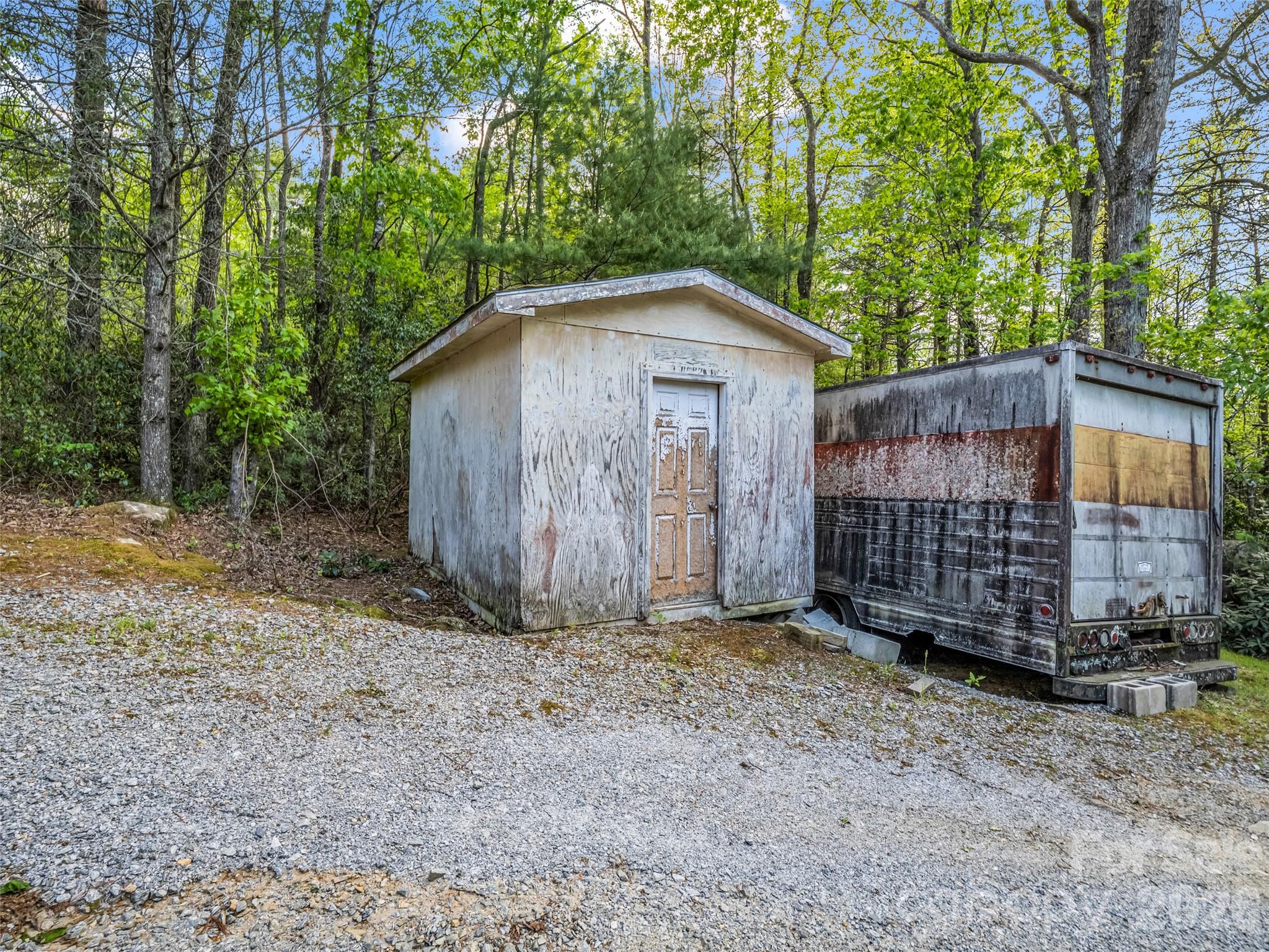203 Rogat Road Hendersonville, NC 28792 - Photo 27 of 31 Gallery Image 27