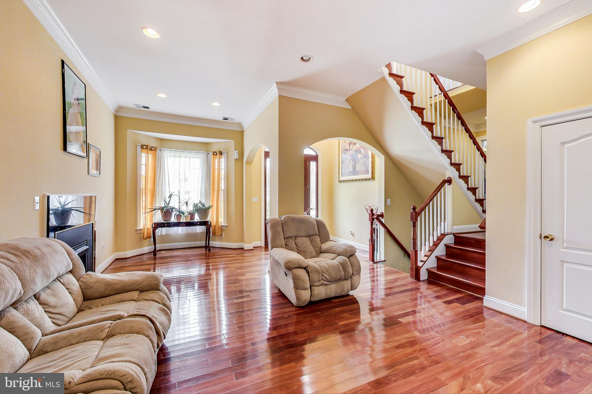 7829 Schelhorn Road Alexandria, VA 22306 - Photo 8 of 62 Gallery Image 8