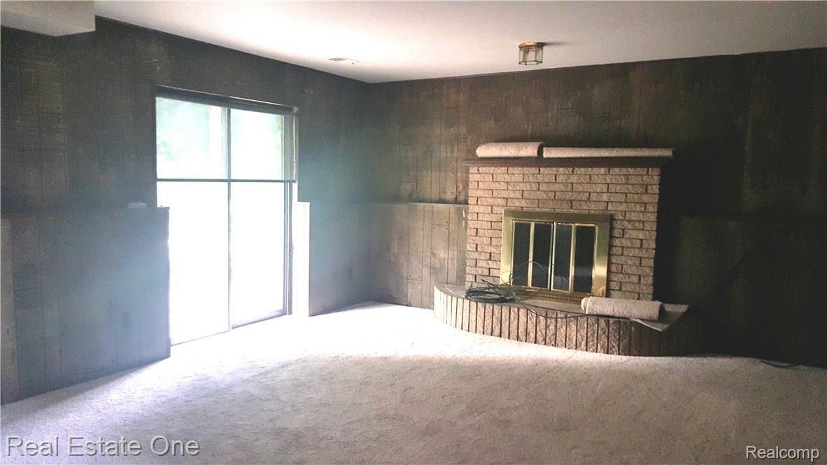 3294 Willet Avenue Rochester, MI 48309 - Photo 3 of 12 20160922_165433.jpg