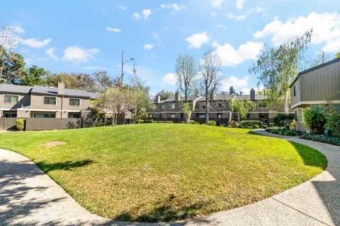 $1,250,000 | 435 Alberto Way, Unit 2, Los Gatos, CA 95032