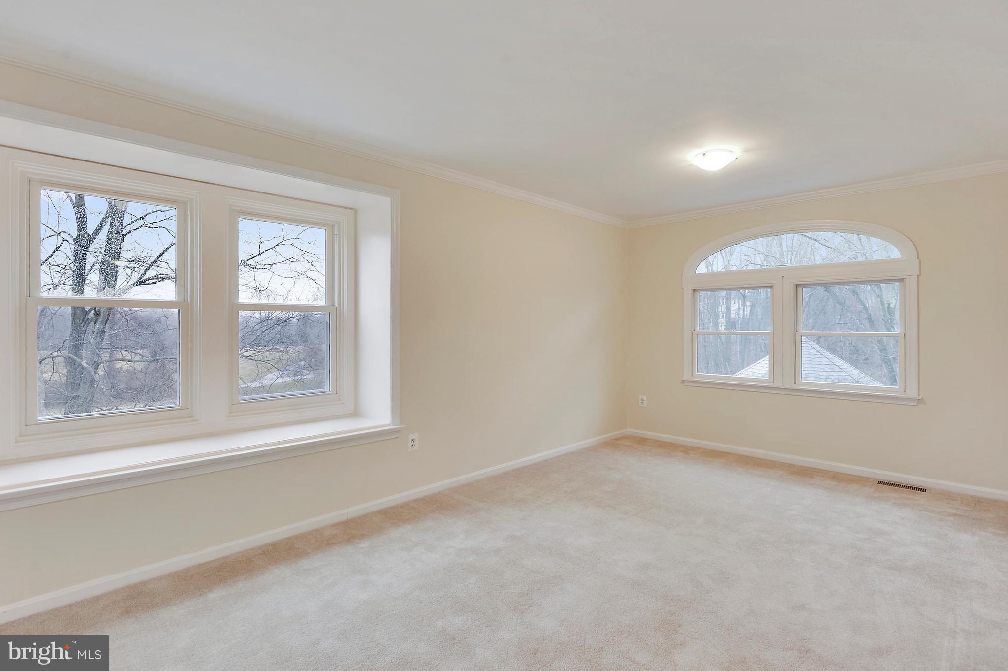 1804 Longmead Road Silver Spring, MD 20906 - Photo 17 of 30 Large Master Bedroom with sitting area
