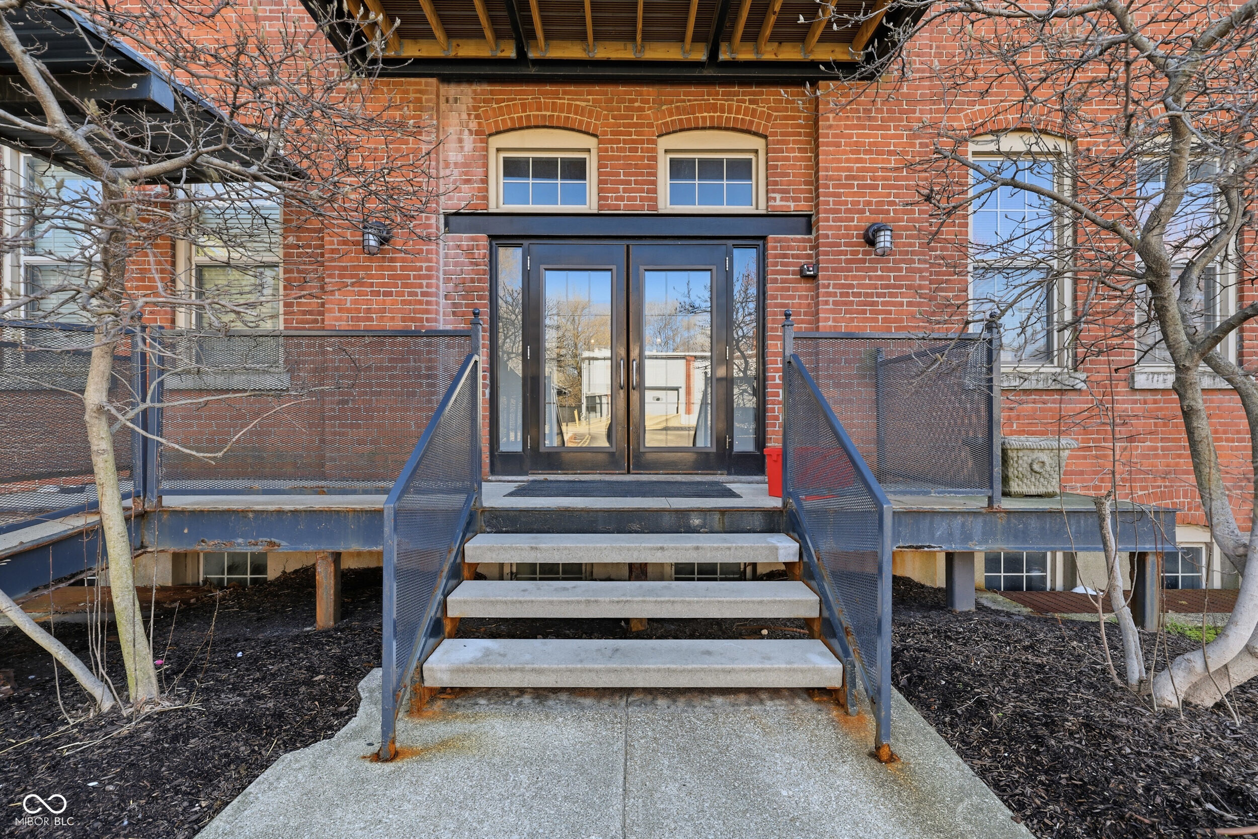 55 South Harding Street, Unit 208 Indianapolis, IN 46222 - Photo 3 of 24