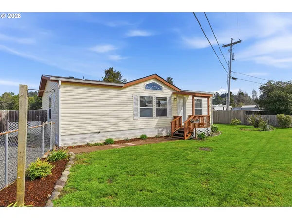 $279,000 | 1002 Bowron Road, Lakeside, OR 97449