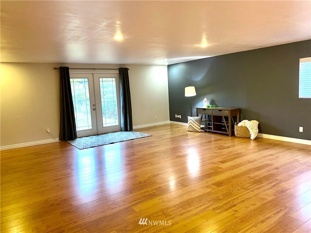 3070 Pershing Way Longview, WA 98632 - Photo 11 of 31 Gallery Image 11